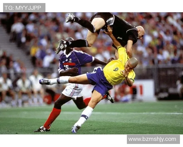 西乌旗足球场历届球星风采与精彩赛事回顾 西乌旗足球场历届球星风采与精彩赛事回顾